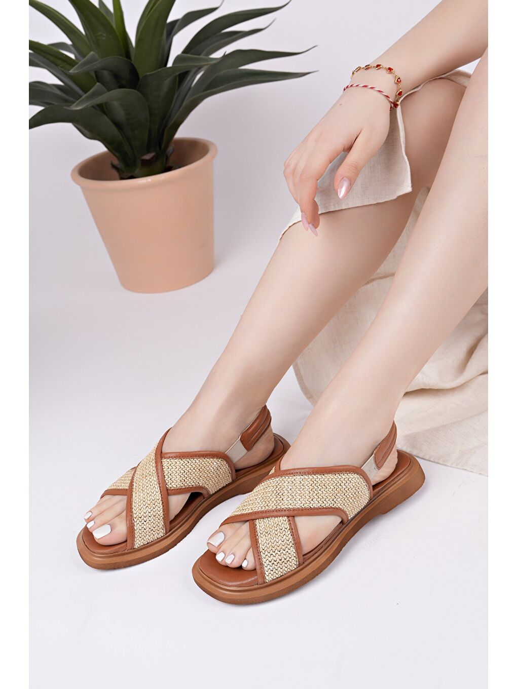 Kahverengi ELİSHA Lastikli Kadın Günlük Hasır Sandalet