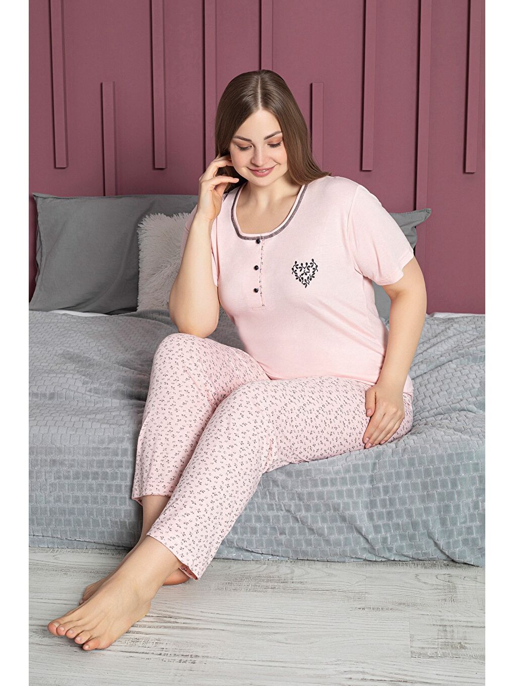 Pembe Büyük Beden Çiçek Desenli Kısa Kollu Pijama Takımı-1