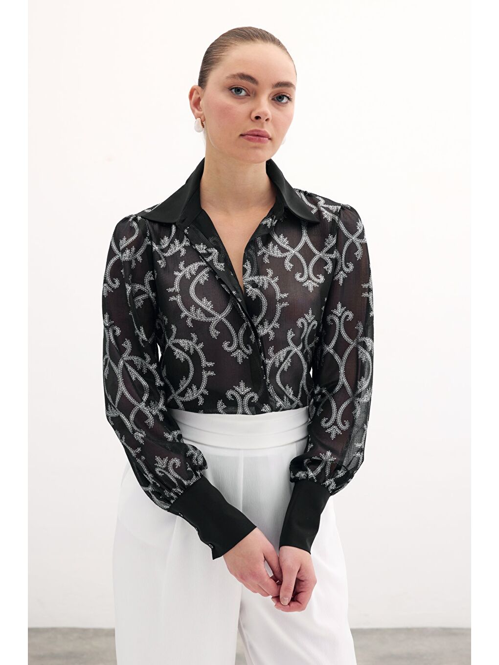 Geniş Manşetli Şifon Gömlek - Siyah