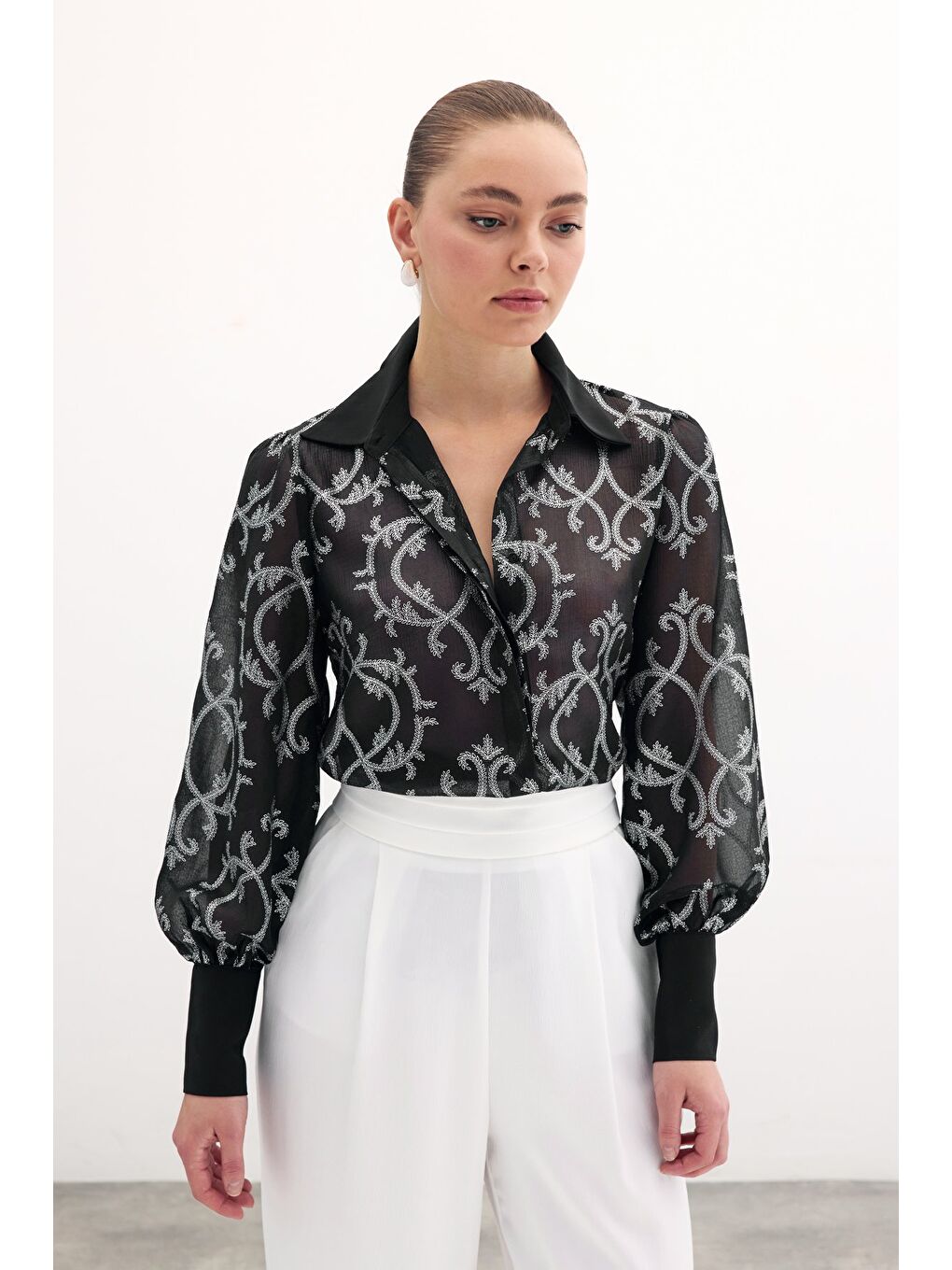 Geniş Manşetli Şifon Gömlek - Siyah-1
