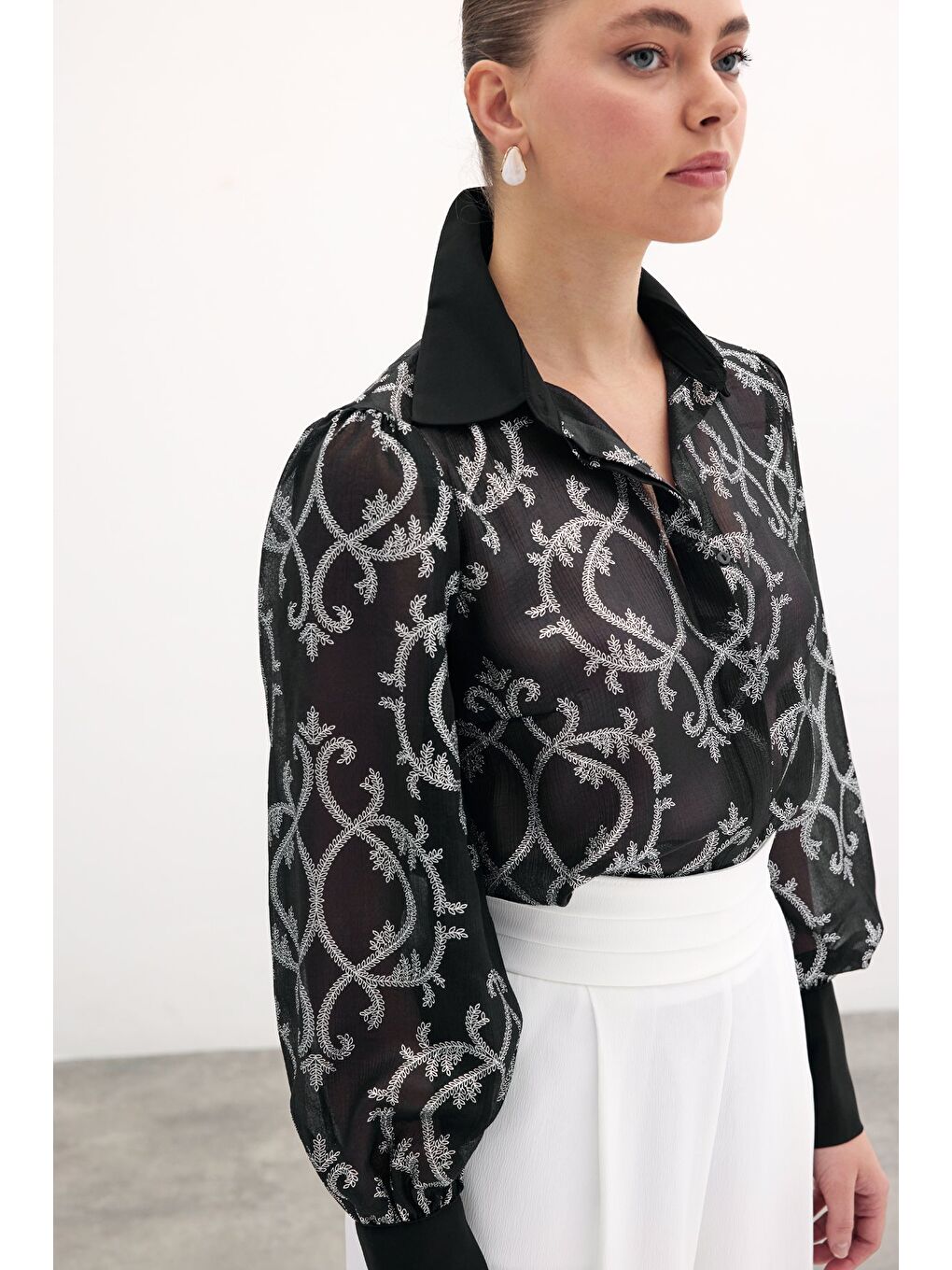 Geniş Manşetli Şifon Gömlek - Siyah-2