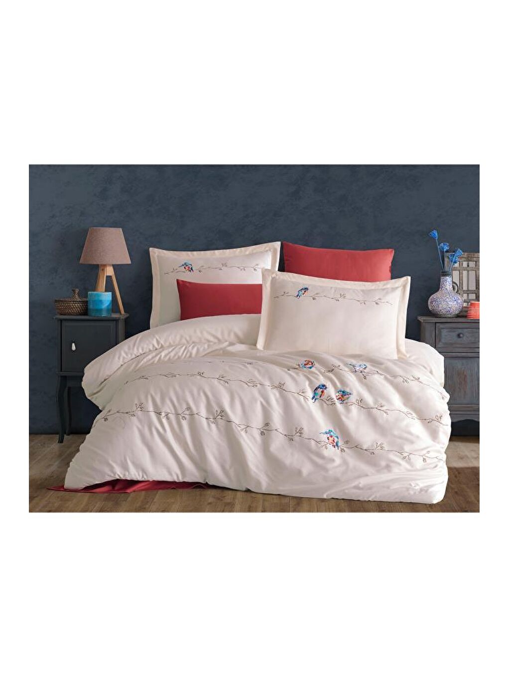 Ekru Vogel Nakışlı %100 Pamuk Saten Çift Kişilik Nevresim Takımı-1