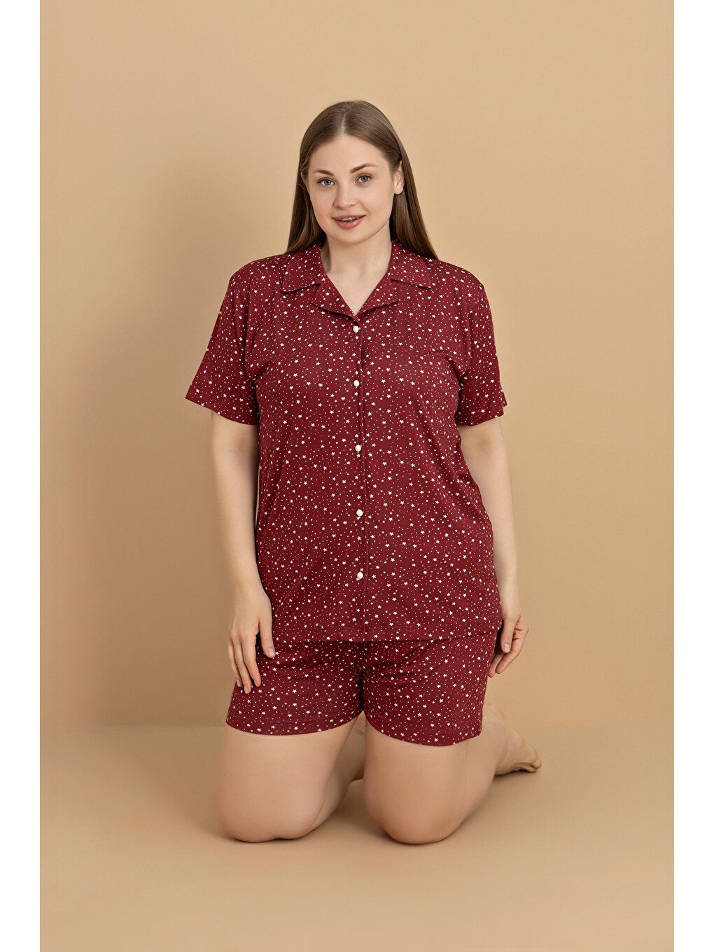 Bordo Büyük Beden Yıldız Baskılı Gömlek Yaka Şortlu Pijama Takımı-1