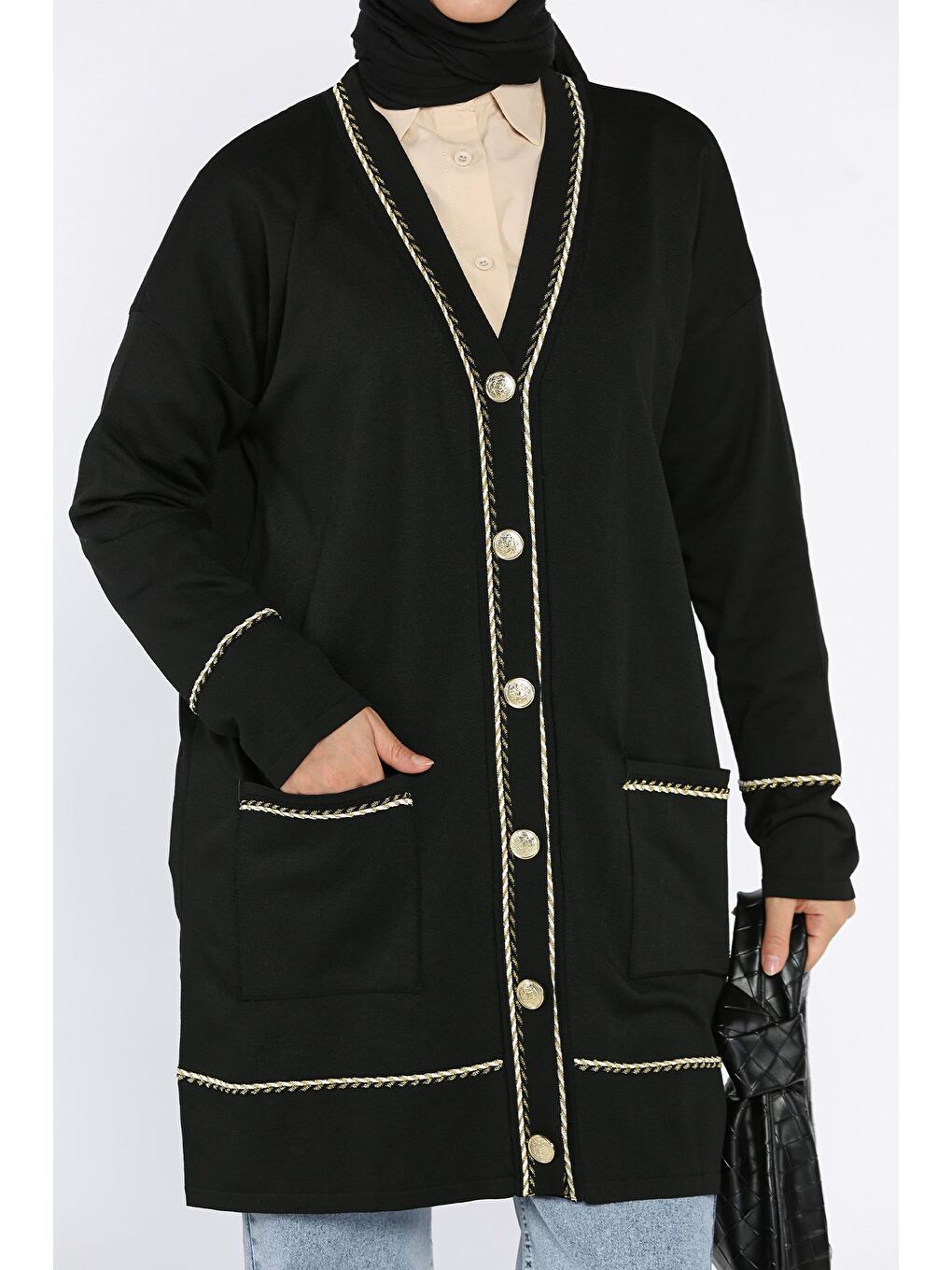 Siyah Cepli Düğme Detaylı Tesettür Triko Hırka-4