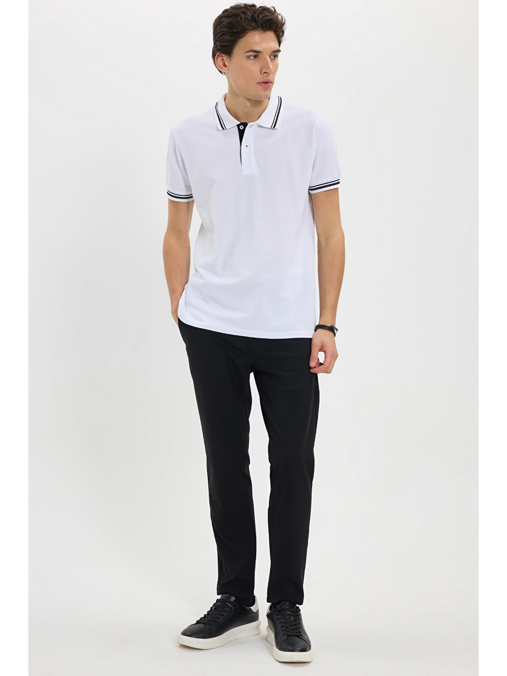 Erkek Slim Fit Dar Kesim %100 Pamuk Düz Pike Yaka Ve Kol Detaylı Beyaz Polo Yaka Tişört-1