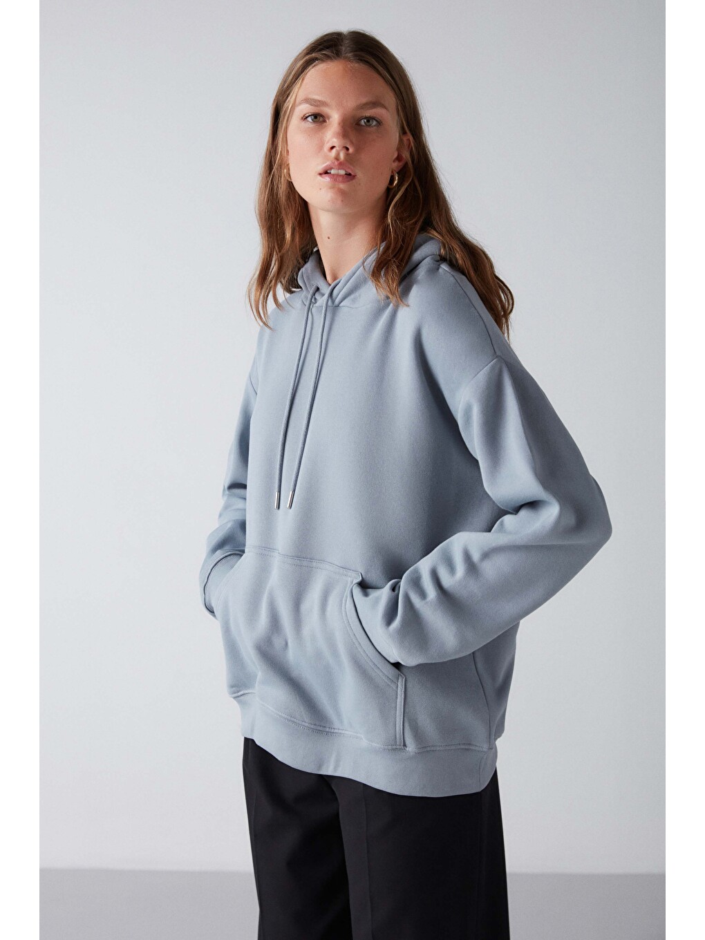 Mavi Adel Kadın Organik Pamuklu Içi Polarlı Yumuşacık Relaxed Kanguru Cepli Kapüşonlu MAVİ Sweatshirt-2