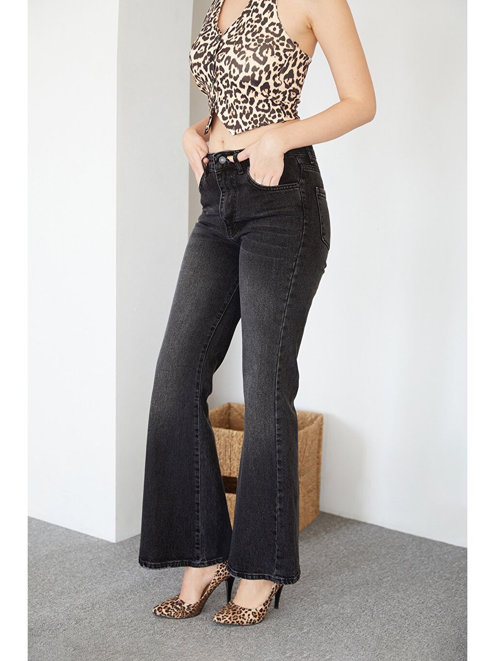 Antrasit Yüksek Bel Flare Jean-1