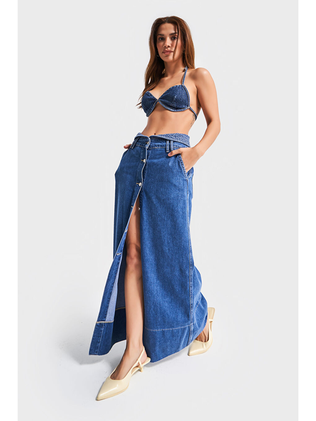 Kadın Mavi Renk 1s5 5 Maxi Boy Önü Düğmeli Kemer Detaylı  100 Pamuk Tasarım Denim Etek-1