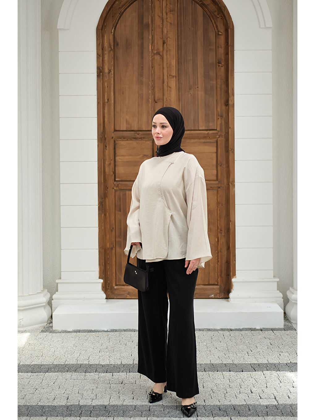 Ekru Kadın Yandan Düğmeli İçten Bağlama Detay Gömlek Krem-2