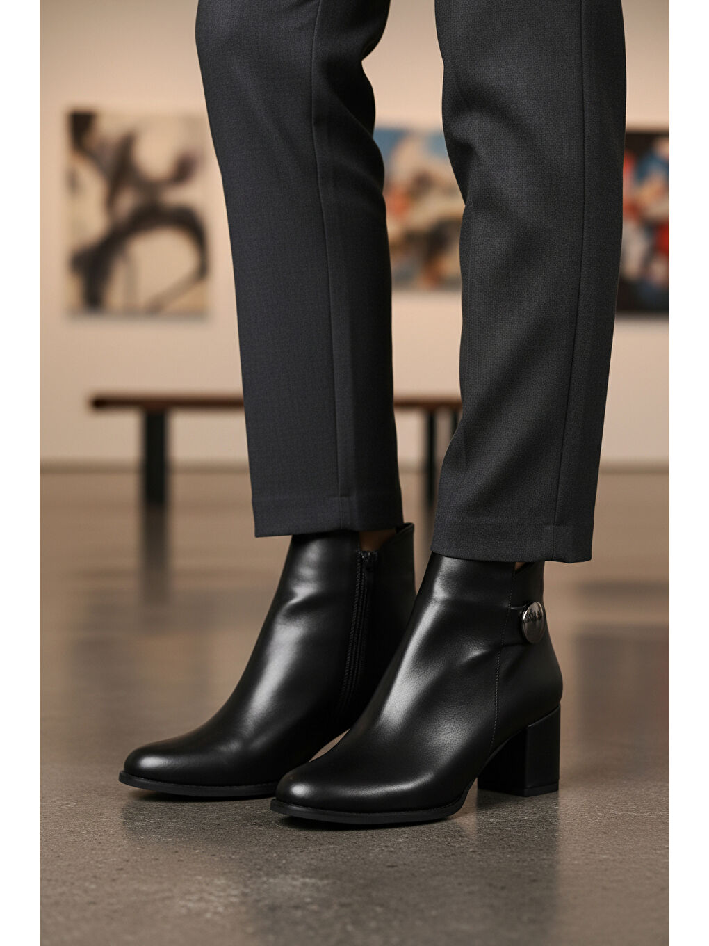 Siyah Dar Kalıp İçi Polarlı Fermuarlı Topuklu Kadın Bot 262325 Z-2