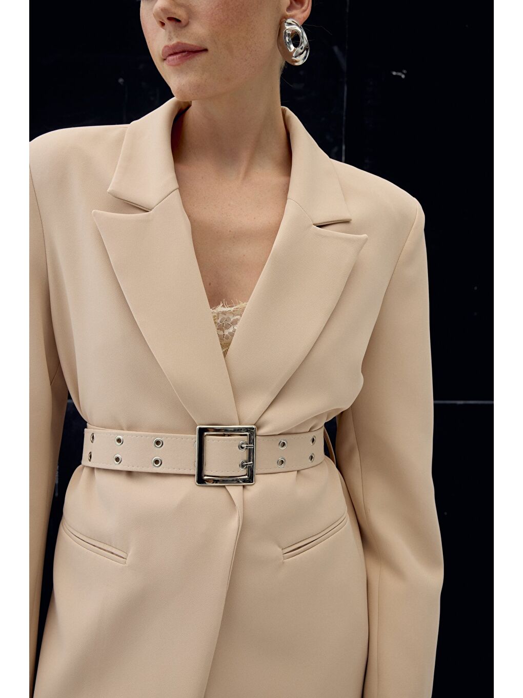 Kemer Detaylı Ceket - Bej-6