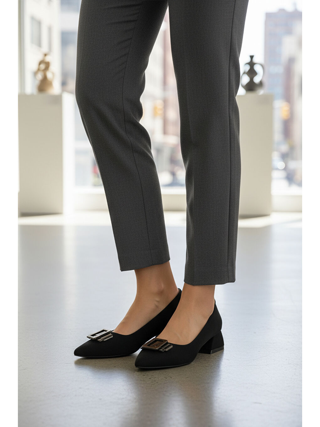 Siyah Kadın Hafif Kısa Topuklu Ayakkabı 451133 Z-2
