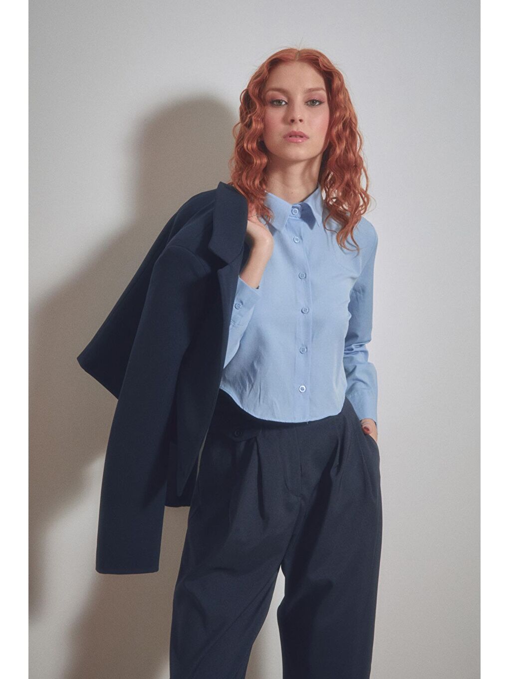 Mavi Basic Uzun Kollu Crop Gömlek-1