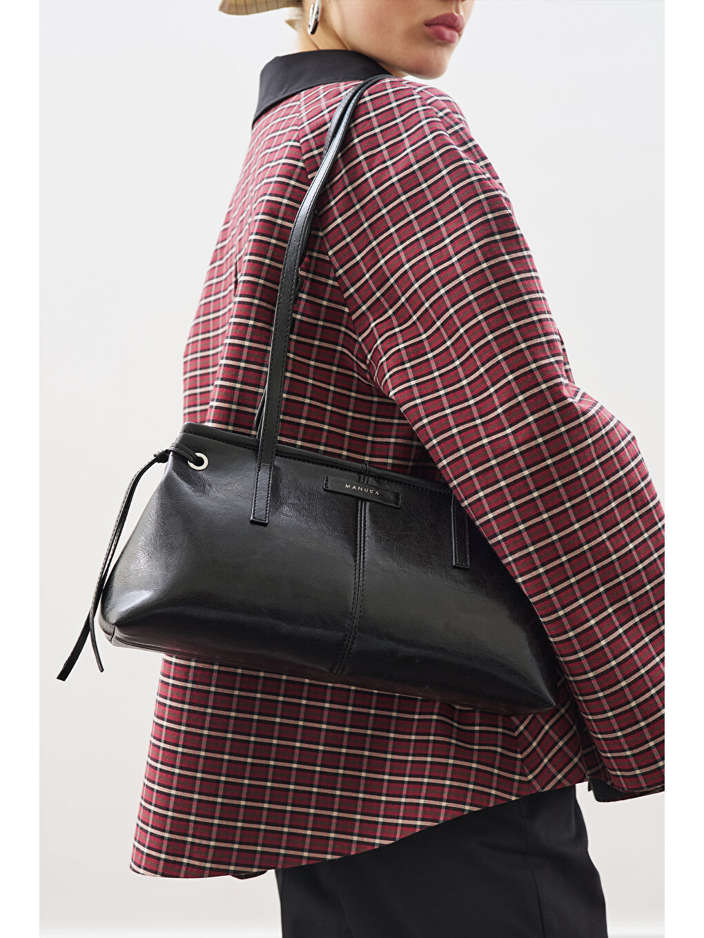 Şerit Detaylı Çanta Siyah