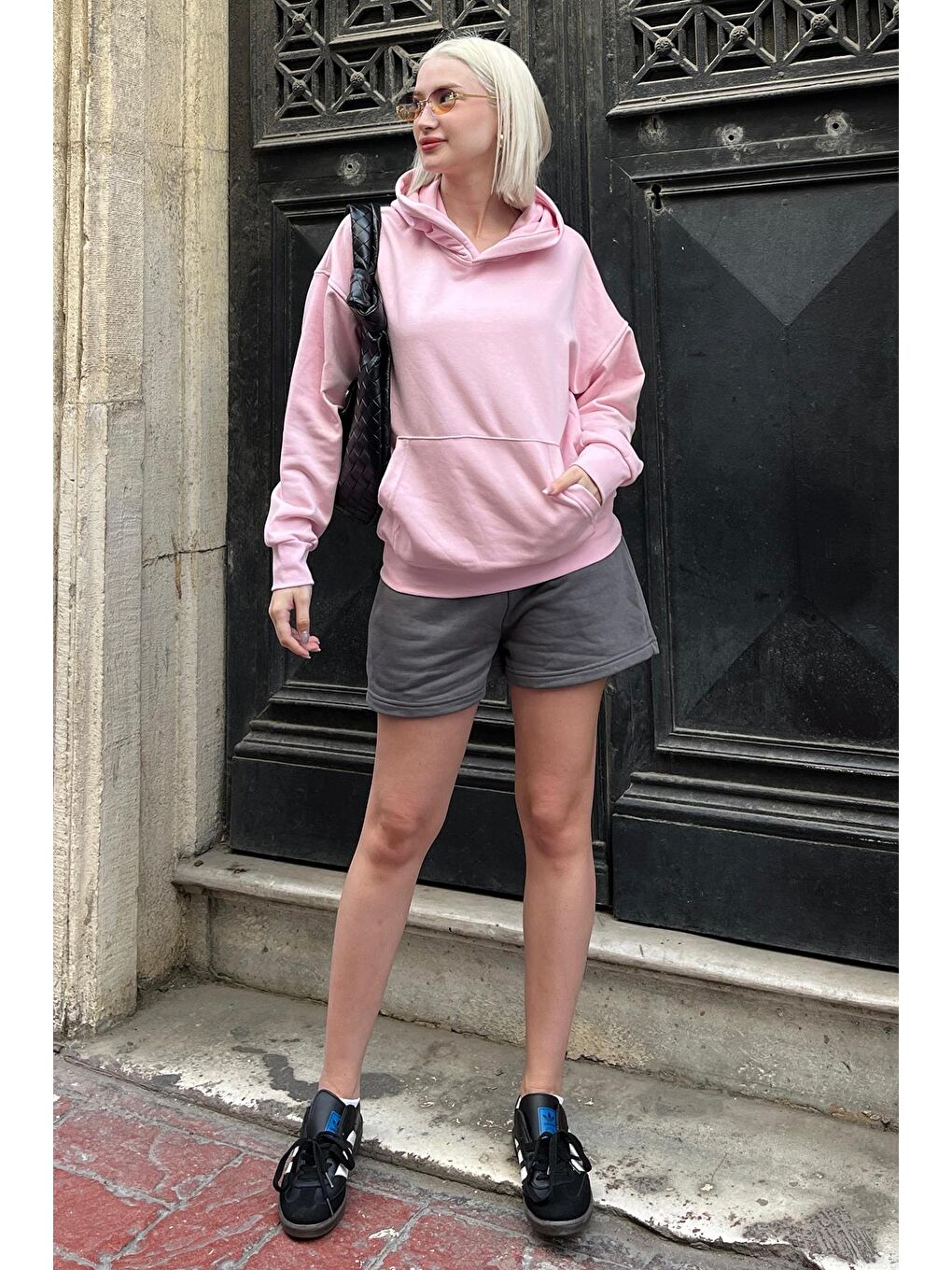 Madmext Pembe Kapüşonlu Oversize Cepli Sweatshirt MG2207 - 1