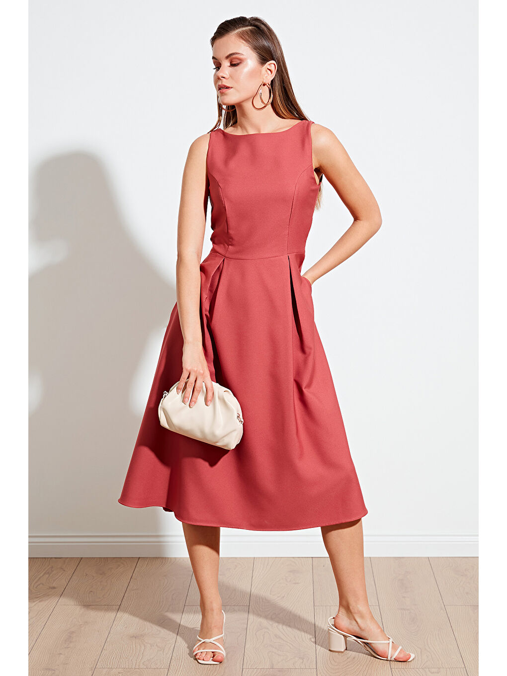 Pembe Regular Fit Bisiklet Yaka Cepli Pileli Midi Boy Kadın Elbise 6111963-3
