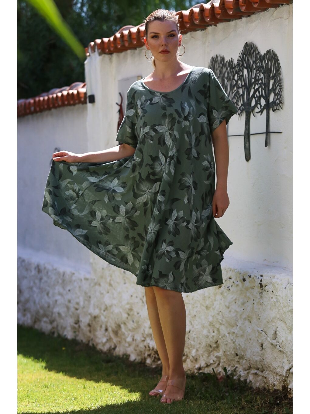 İtalyan Haki Havuz Yaka Kısa Kol Çiçekli Casual Oversize Dokuma Elbise 110 70-2