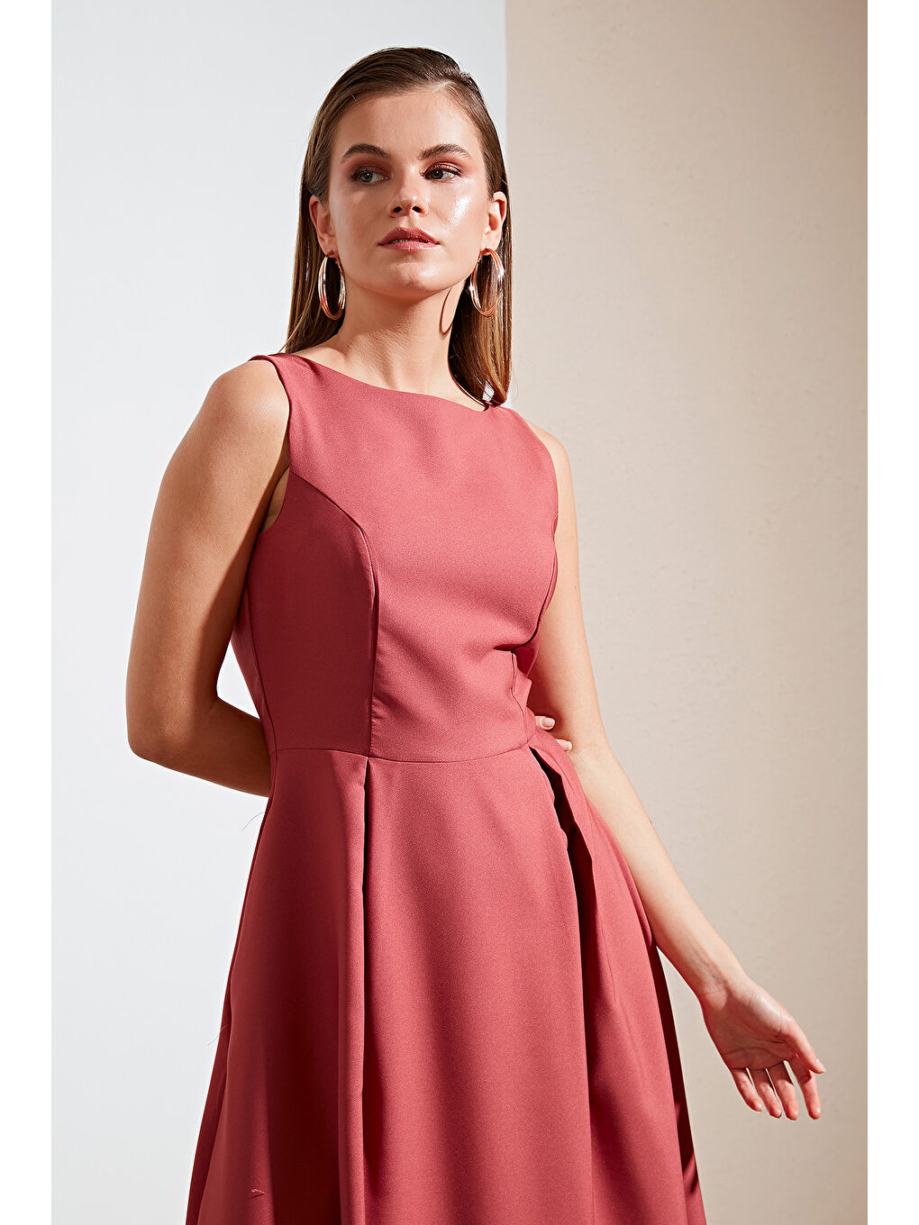 Pembe Regular Fit Bisiklet Yaka Cepli Pileli Midi Boy Kadın Elbise 6111963-4