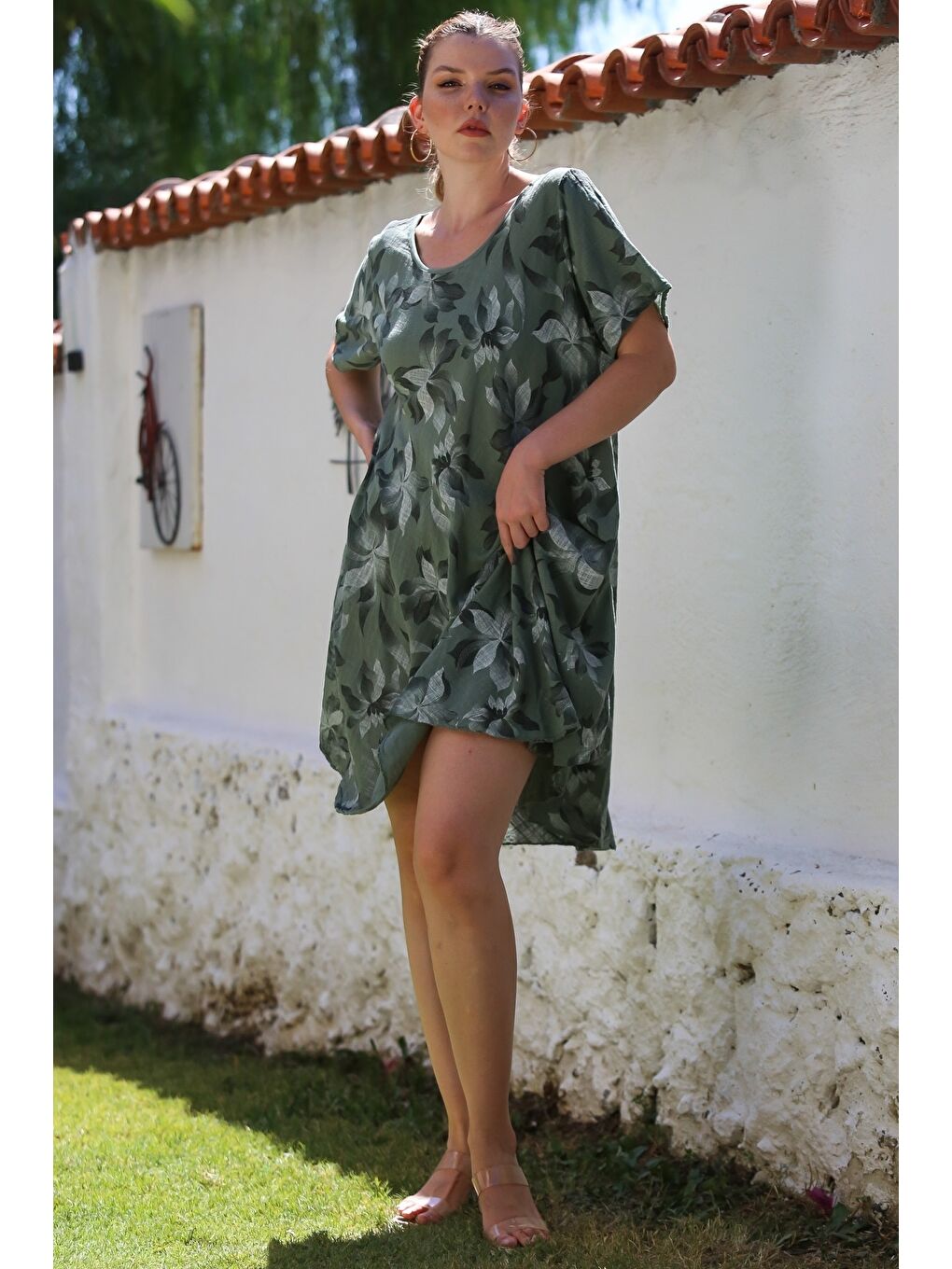 İtalyan Haki Havuz Yaka Kısa Kol Çiçekli Casual Oversize Dokuma Elbise 110 70-5