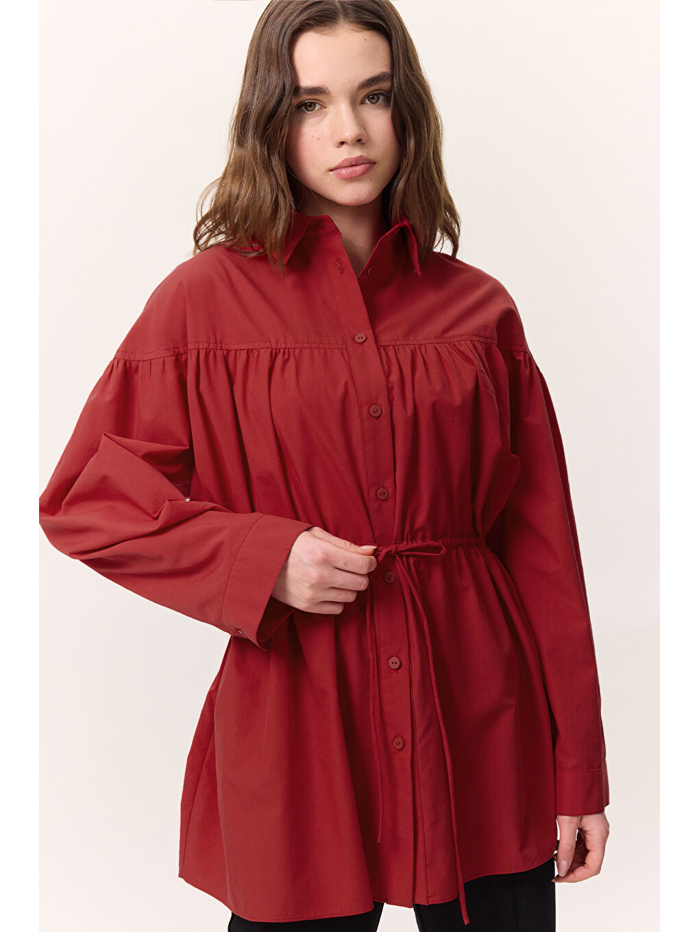 Büzgü Bağlama Detaylı Tunik Kırmızı-4