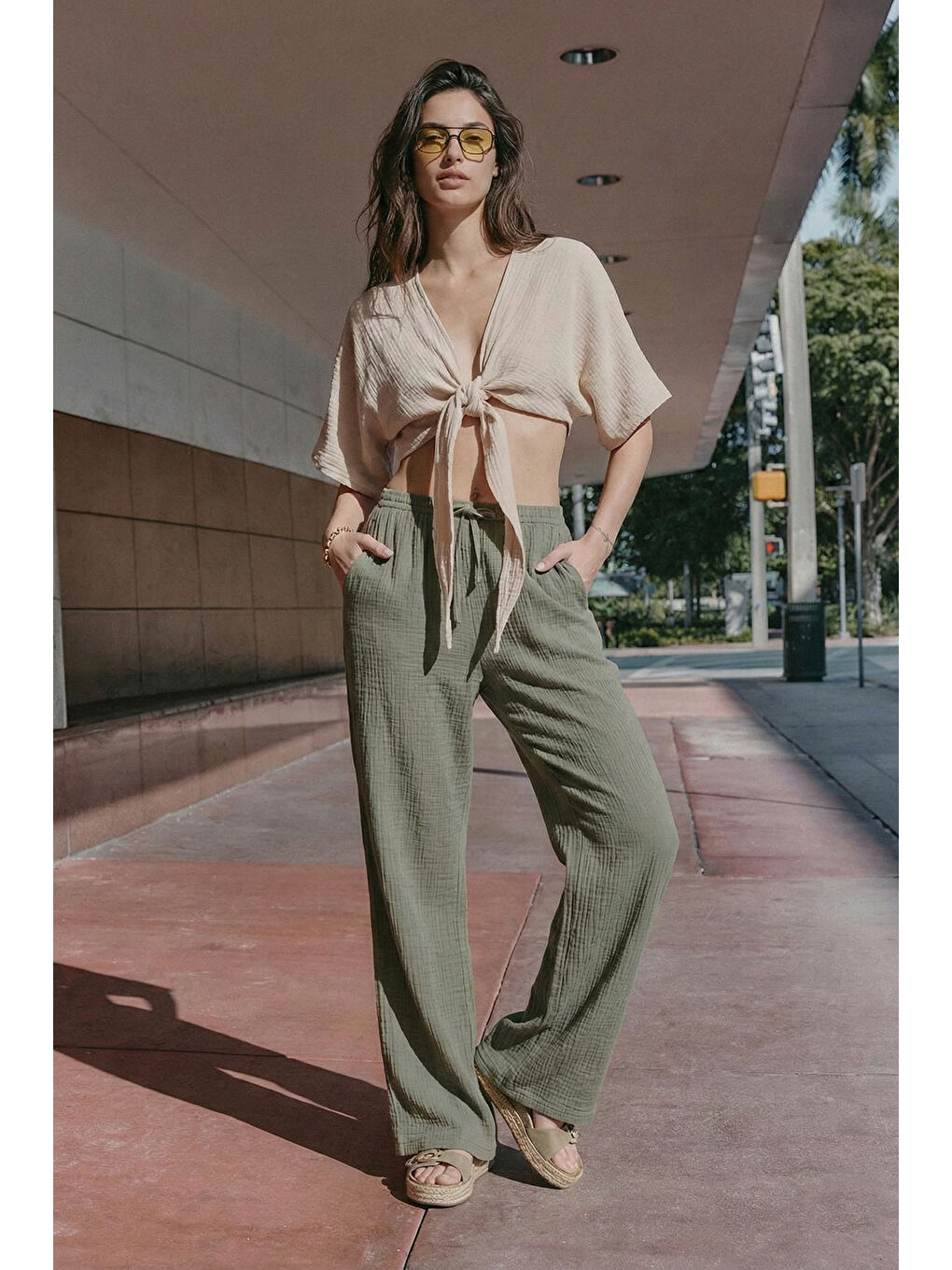 Haki Pamuklu Relaxed Fit Geniş Paça Müslim Kadın Pantolon 668YP5502-1