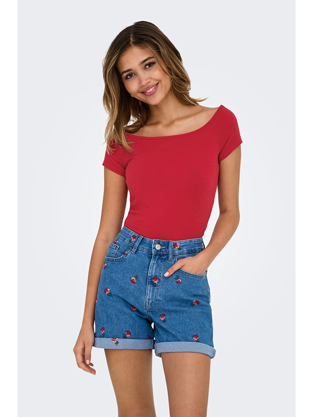 Kırmızı Onlluca Regular Fit Madonna Yaka T Shirt 15369909