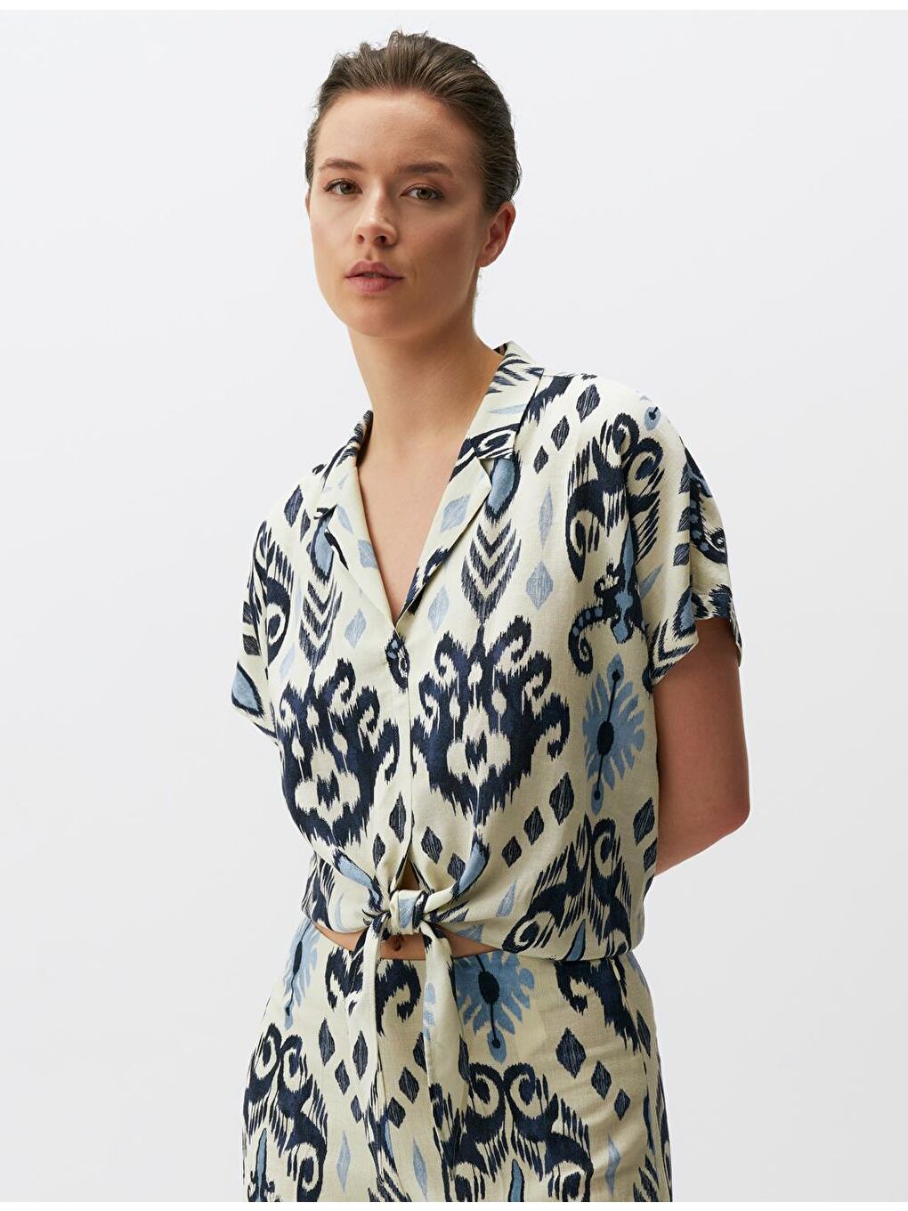 Mavi Önden Bağlamalı Desenli Keten Gömlek-2