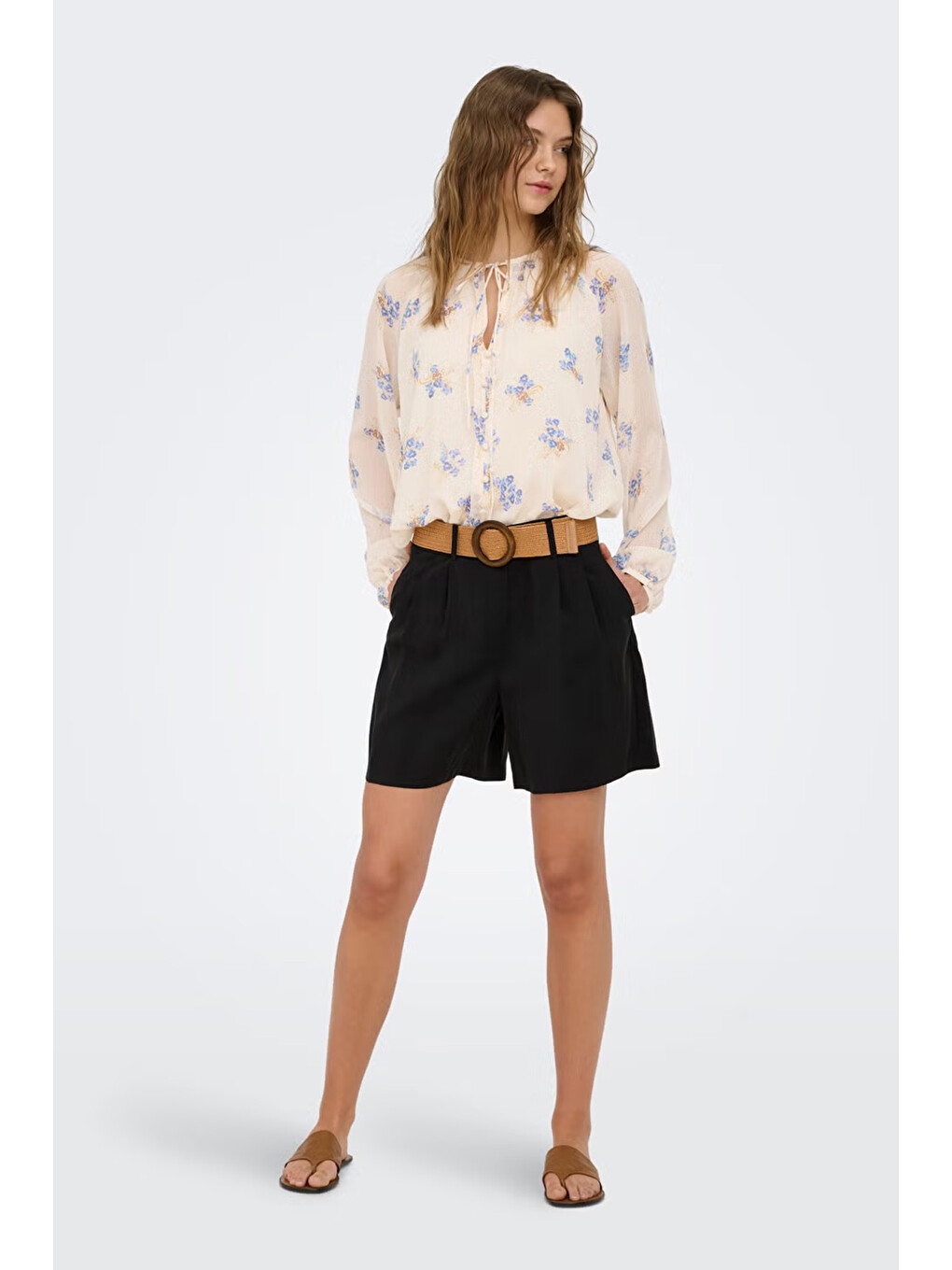 Siyah Onlibiza Modal Kumaş Yüksek Bel Kemerli Short 15370298-1