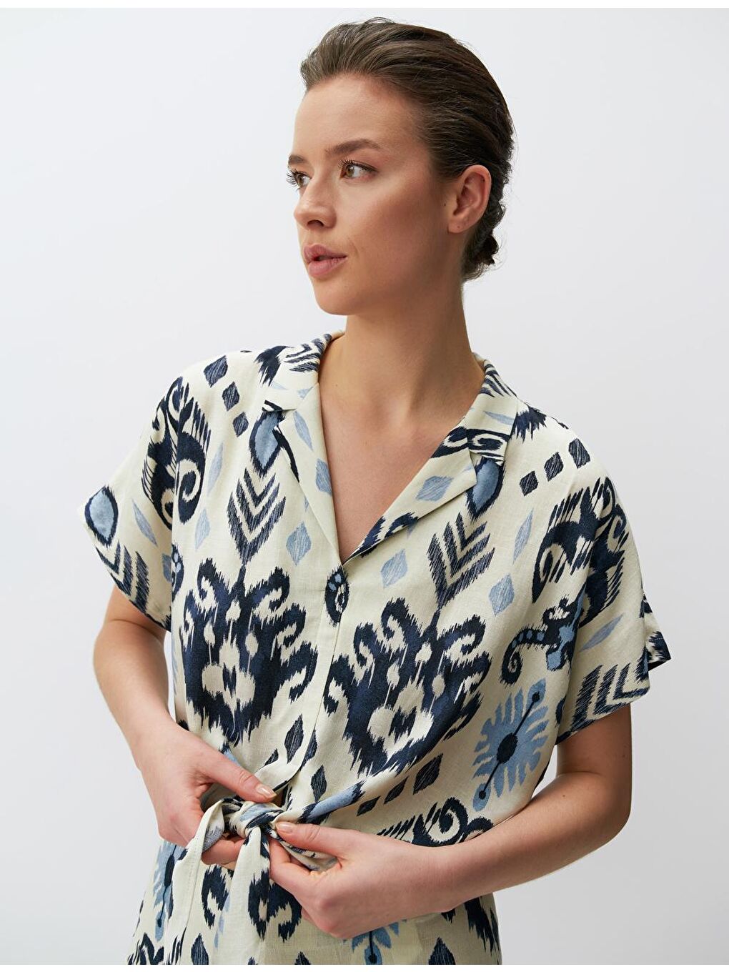 Mavi Önden Bağlamalı Desenli Keten Gömlek-4