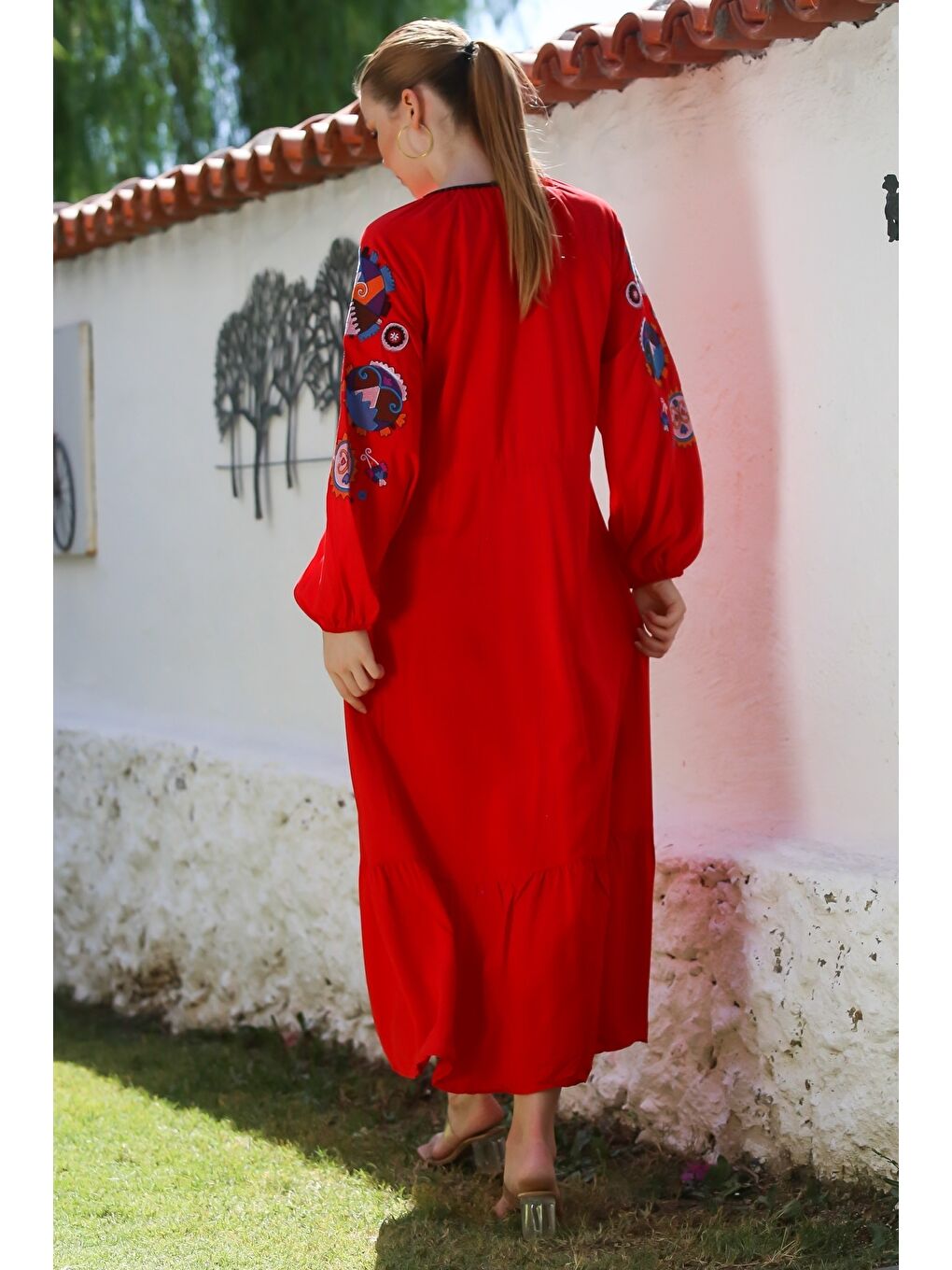 Kırmızı Boyundan Bağlamalı Balon Kol Nakışlı Casual Dokuma Elbise 130 56-1