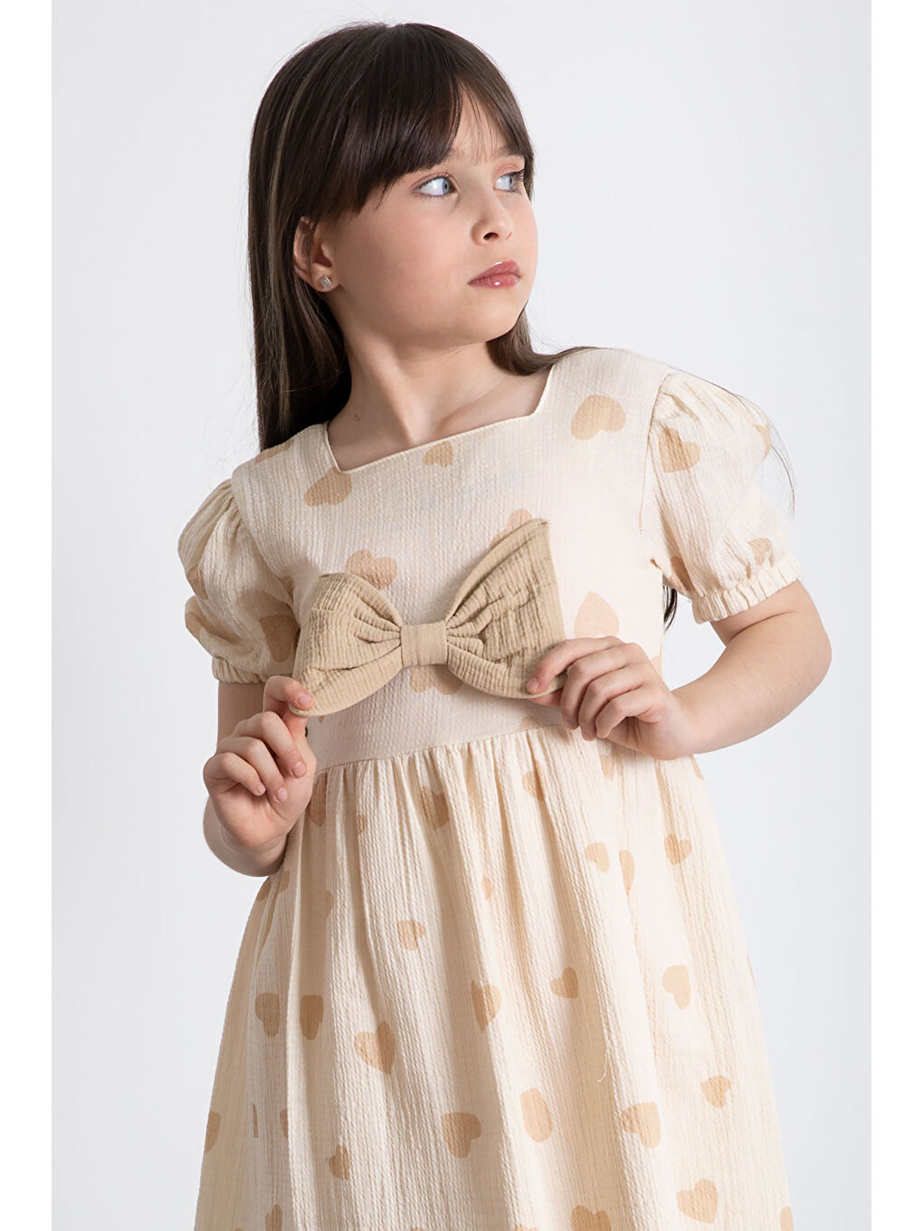 Ekru Krem Kalp Desenli Fiyonklu Kısa Kol Kız Çocuk Müslin Elbise 20774-4
