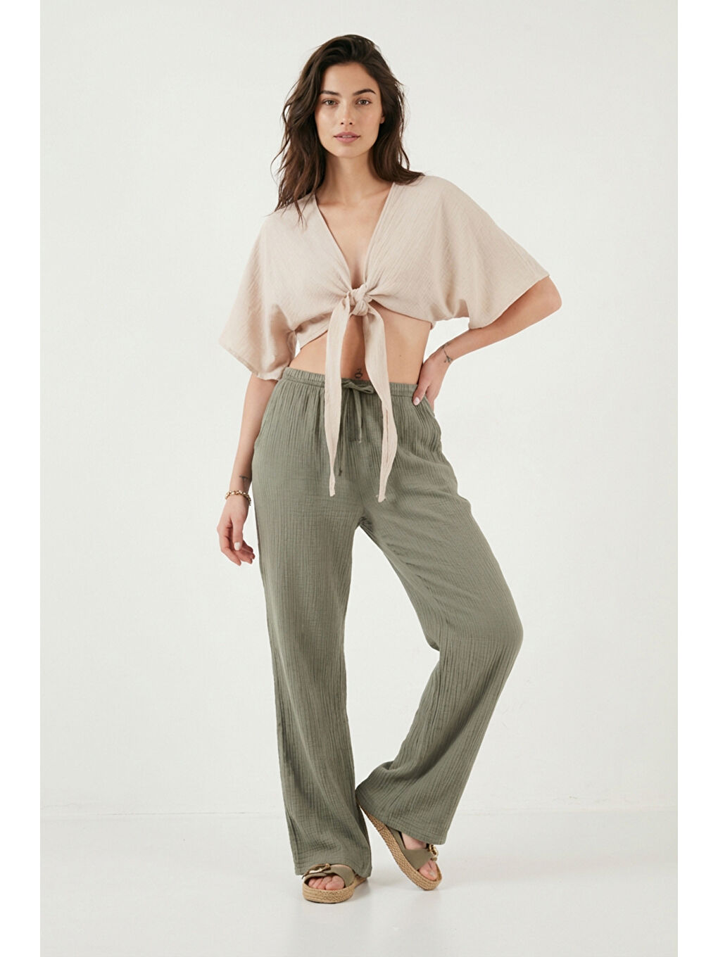 Haki Pamuklu Relaxed Fit Geniş Paça Müslim Kadın Pantolon 668YP5502-2