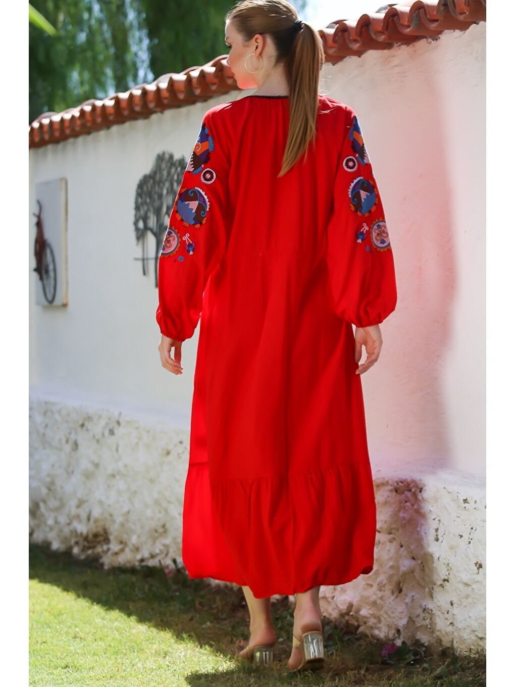 Kırmızı Boyundan Bağlamalı Balon Kol Nakışlı Casual Dokuma Elbise 130 56-6