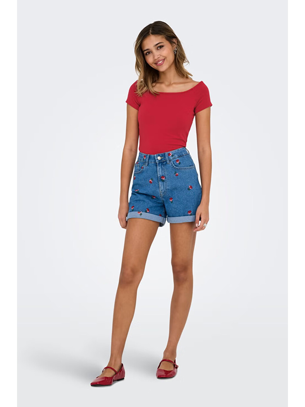 Kırmızı Onlluca Regular Fit Madonna Yaka T Shirt 15369909-1
