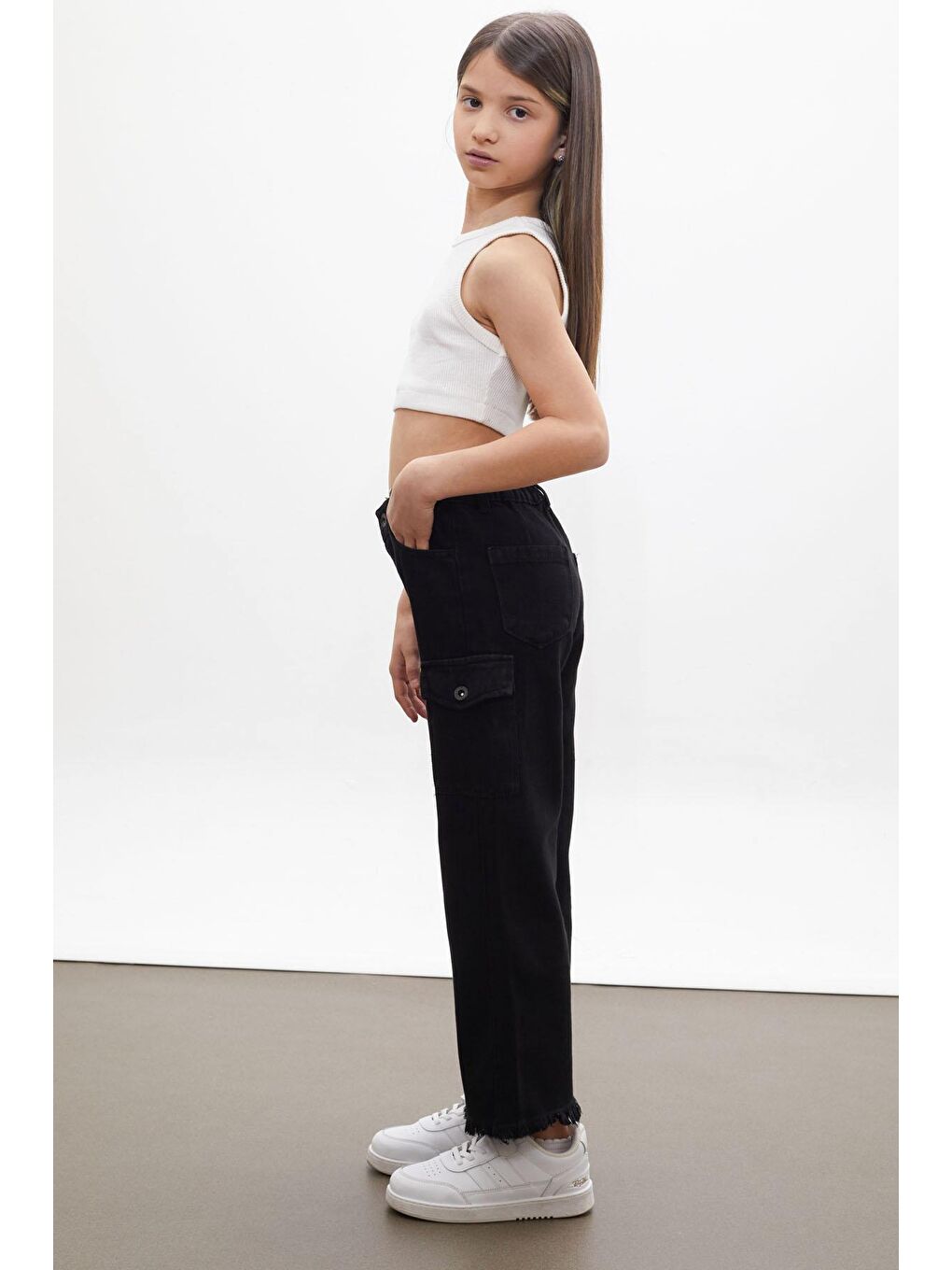 Siyah Kargo Cepli Püsküllü Geniş Paça Kız Jean Pantolon 13-17 Yaş 18248-4