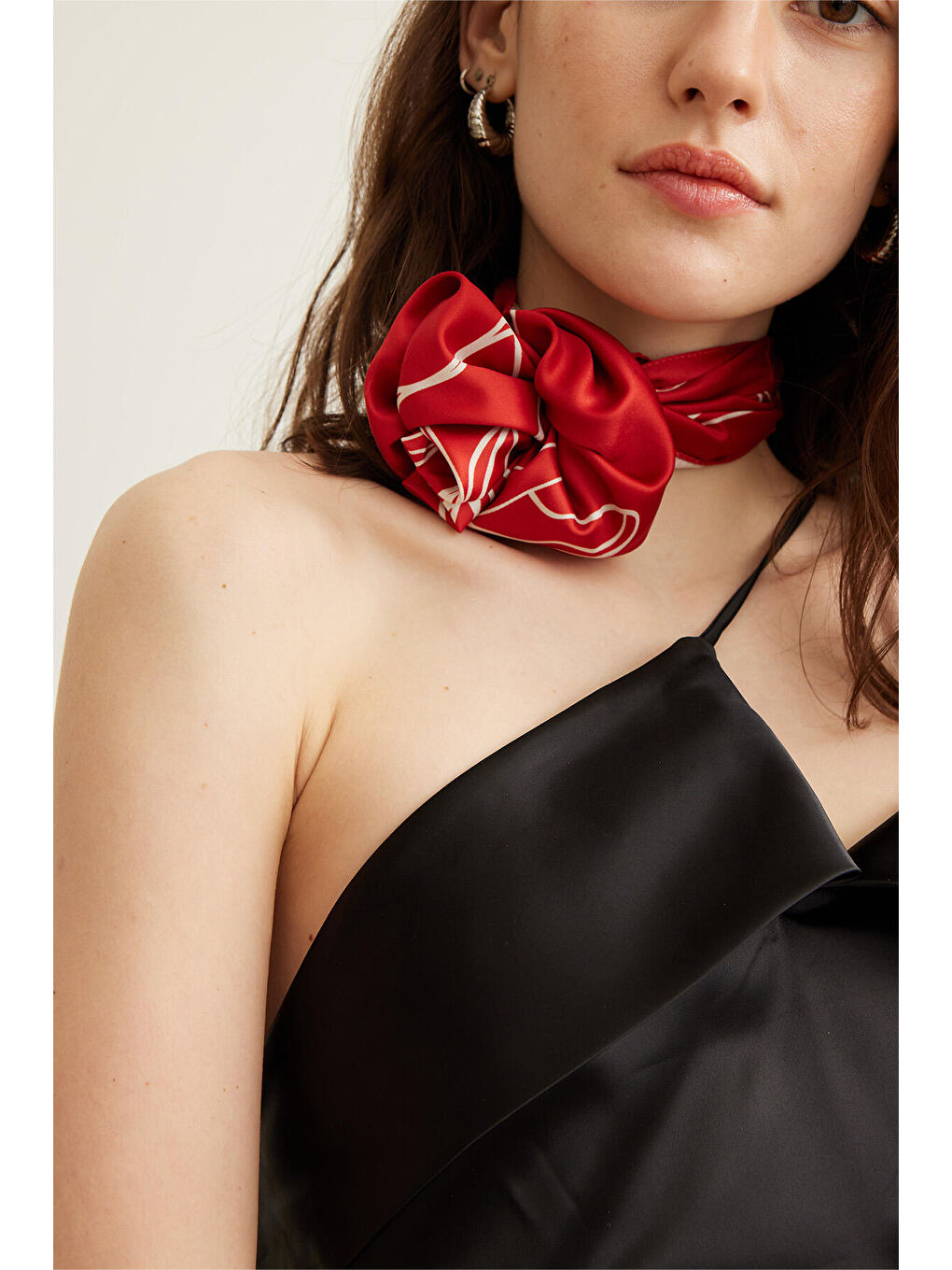 Lila Desenli Saten Boyun Fuları Rose Kırmızı-2