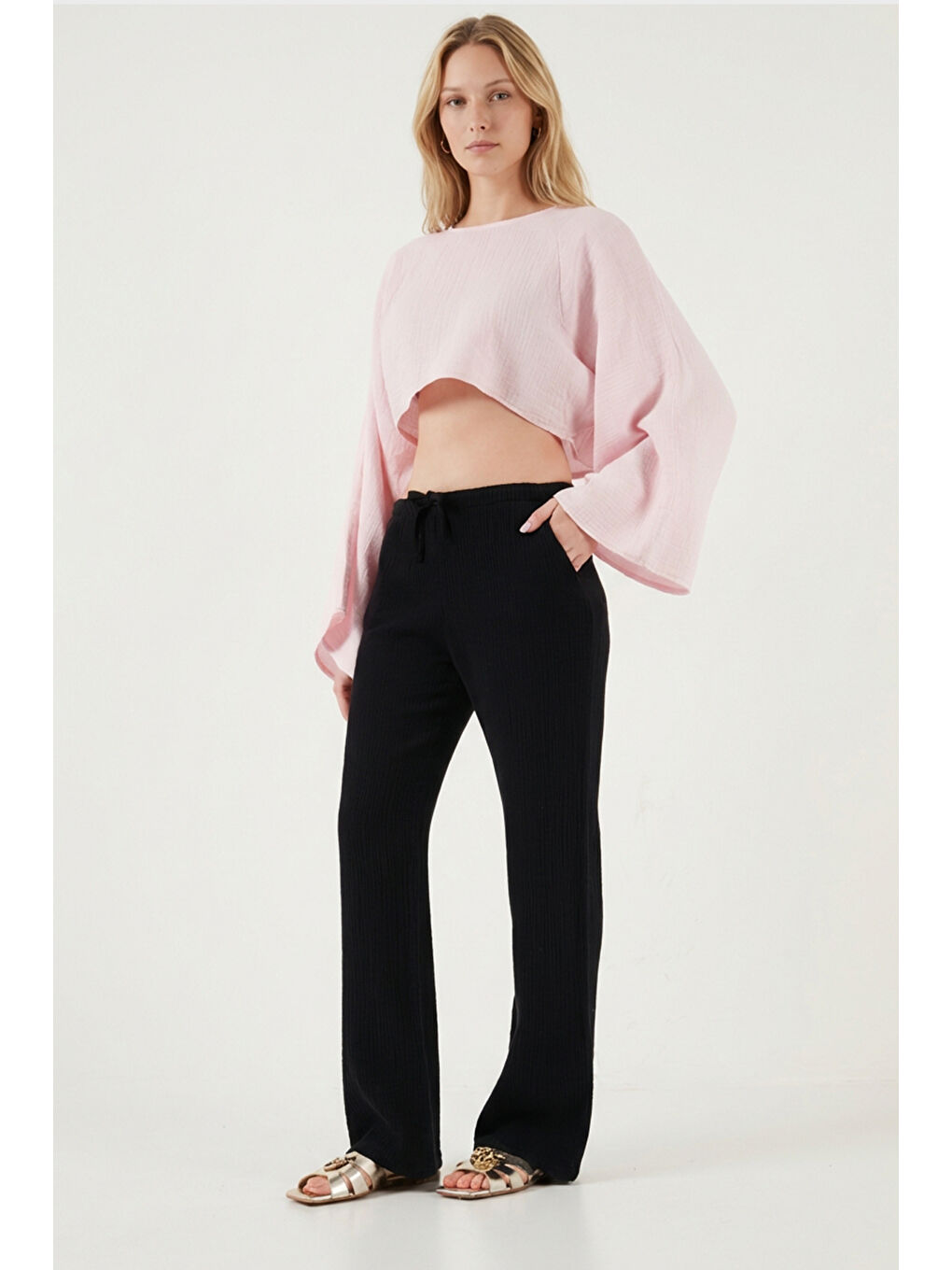 Siyah Pamuklu Relaxed Fit Geniş Paça Müslim Kadın Pantolon 668YP5502-1