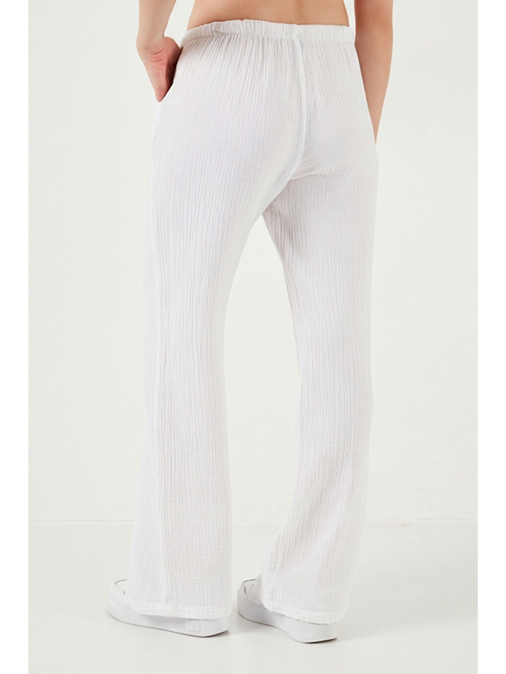 Beyaz Pamuklu Relaxed Fit Geniş Paça Müslim Kadın Pantolon 668YP5502-6