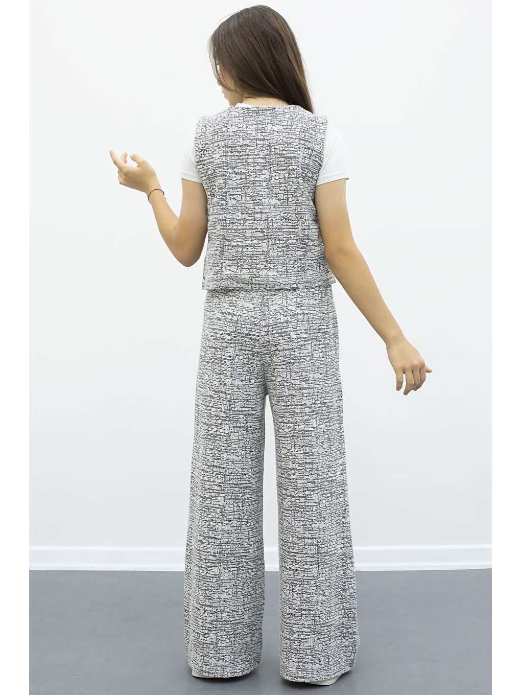 Siyah Düğmeli Yelekli Geniş Paça Kuşaklı Pantolonlu Kız Çocuk 2li Takım 21008-4