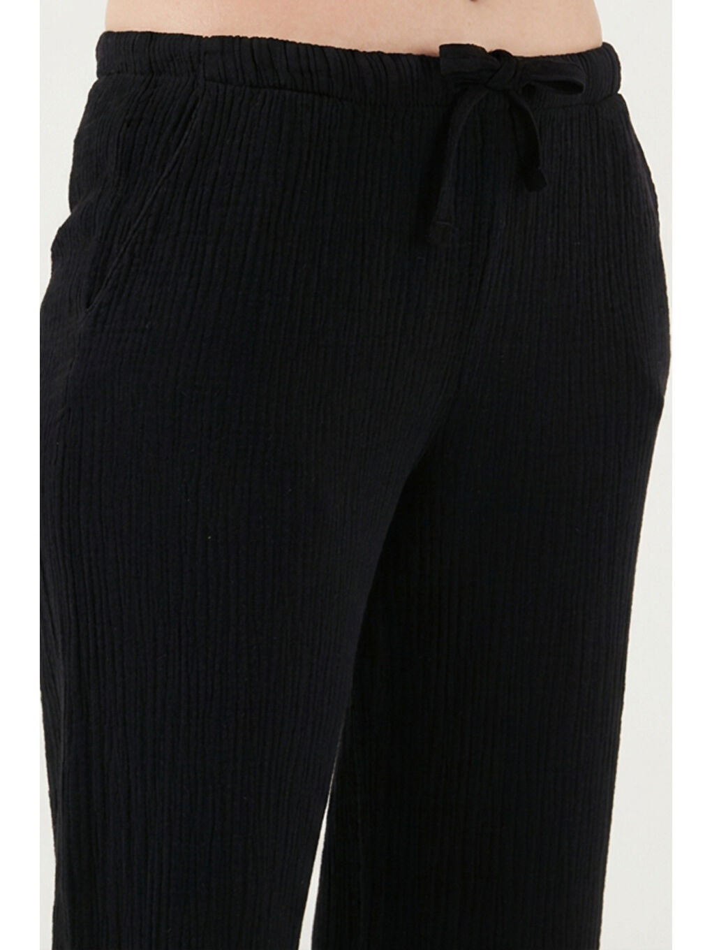 Siyah Pamuklu Relaxed Fit Geniş Paça Müslim Kadın Pantolon 668YP5502-4