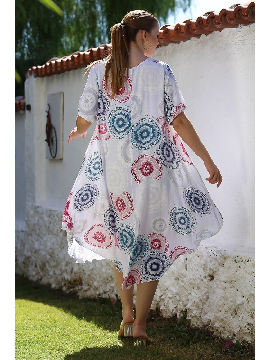 İtalyan Beyaz Havuz Yaka Kısa Kol Allover Baskılı Casual Oversize Dokuma Elbise 120 60-1