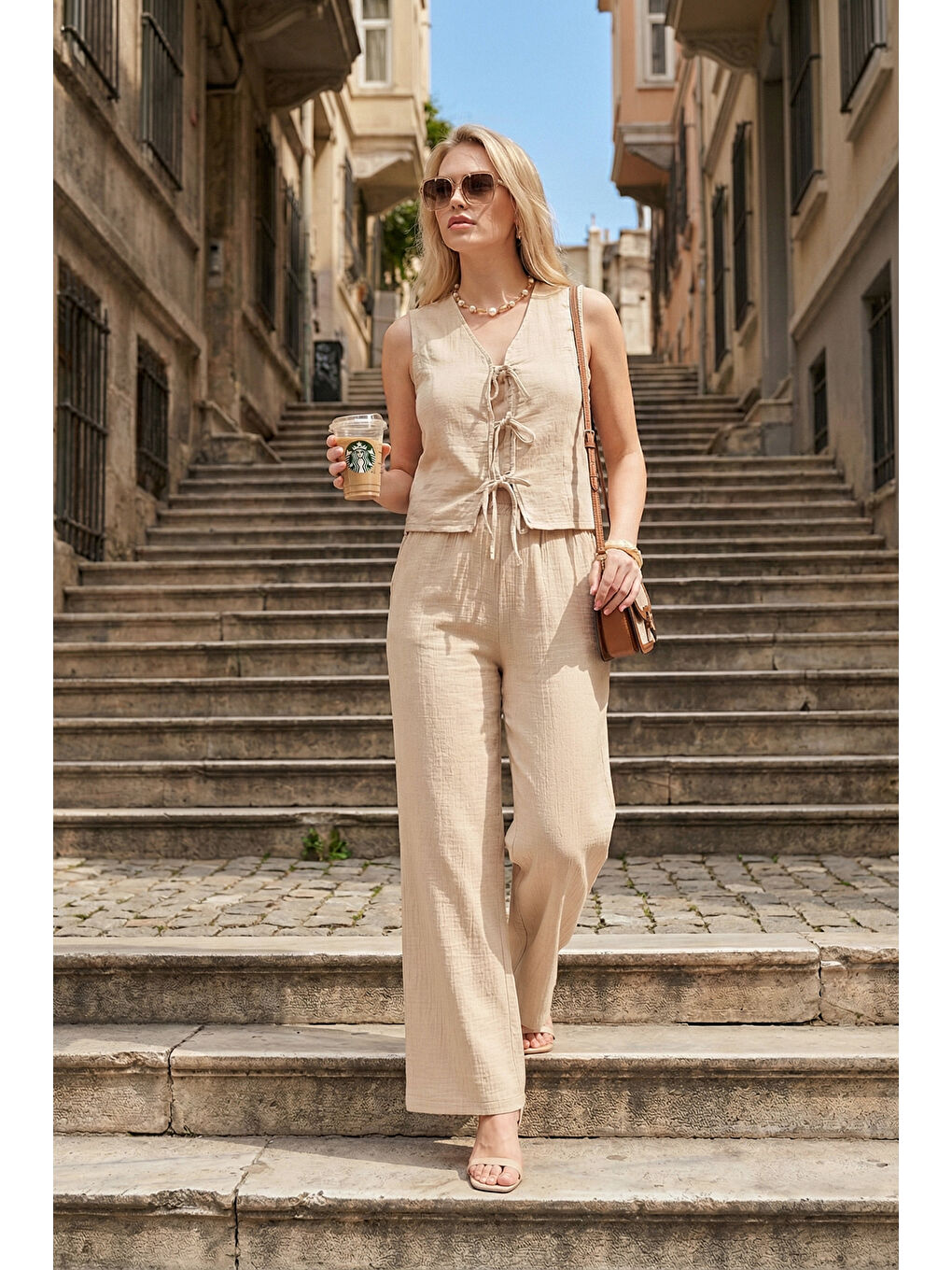 Bej Pamuklu Regular Fit Bağlama Detaylı Alt-Üst Müslin Takım 5866660