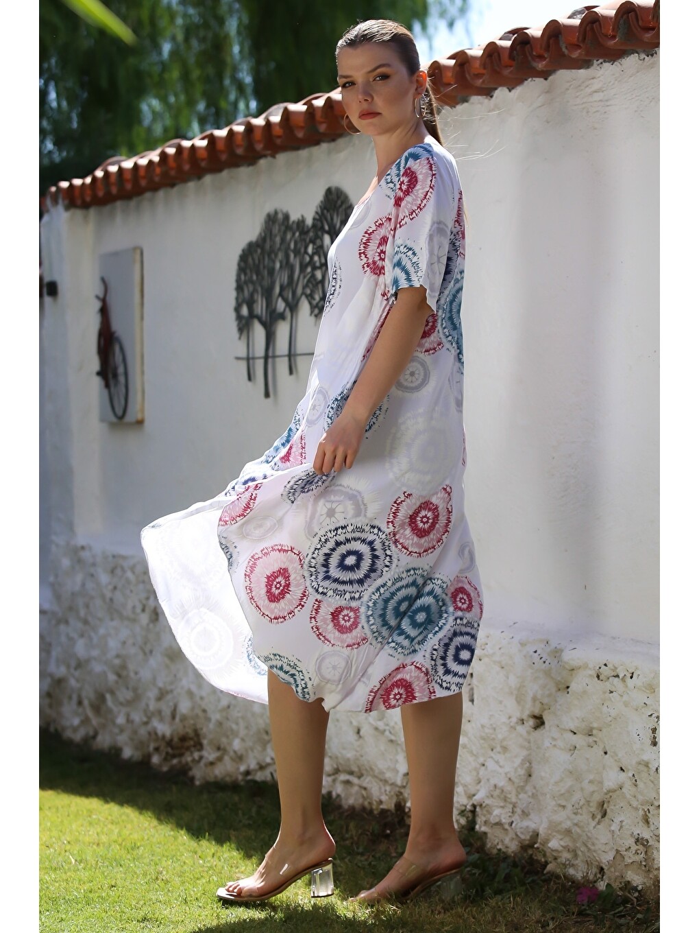 İtalyan Beyaz Havuz Yaka Kısa Kol Allover Baskılı Casual Oversize Dokuma Elbise 120 60-5