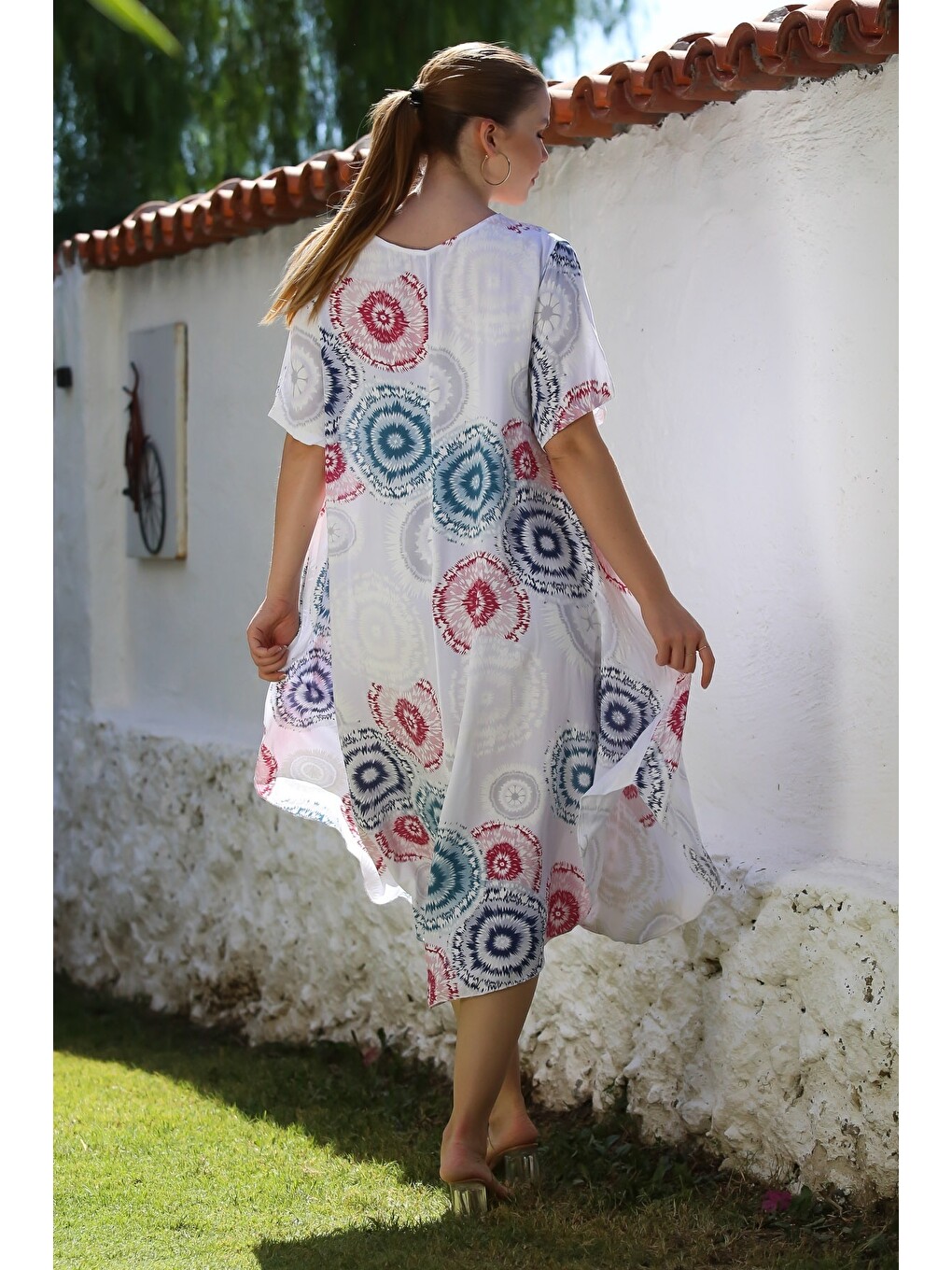 İtalyan Beyaz Havuz Yaka Kısa Kol Allover Baskılı Casual Oversize Dokuma Elbise 120 60-7