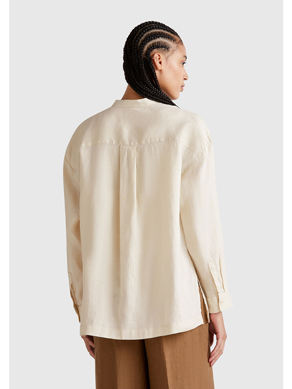 Bej Kadın Taş Rengi %100 Keten Sol Önü Cepli Oversize Mandarin Yaka Gömlek-2