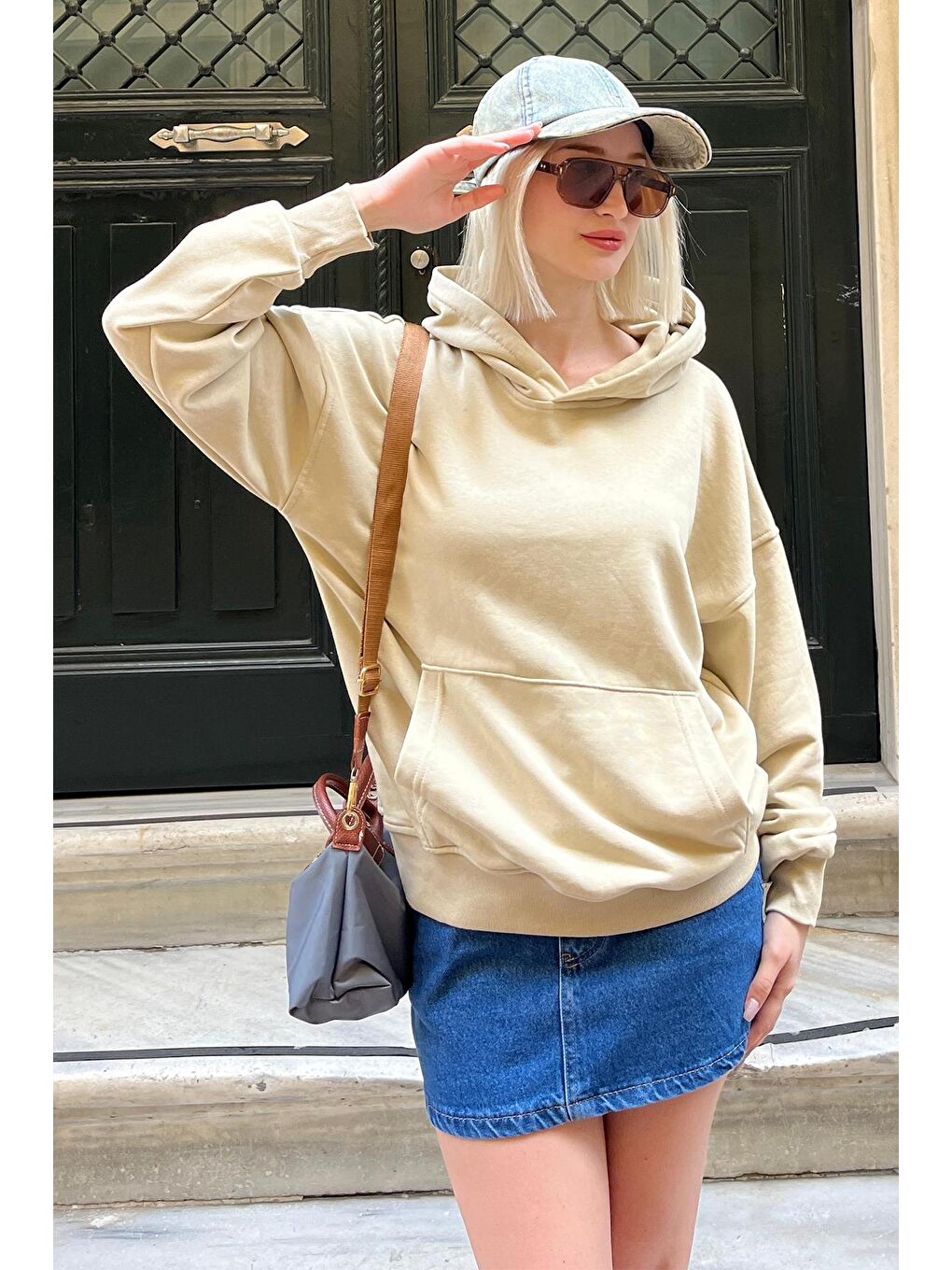 Madmext Bej Kapüşonlu Oversize Cepli Sweatshirt MG2207 - 3