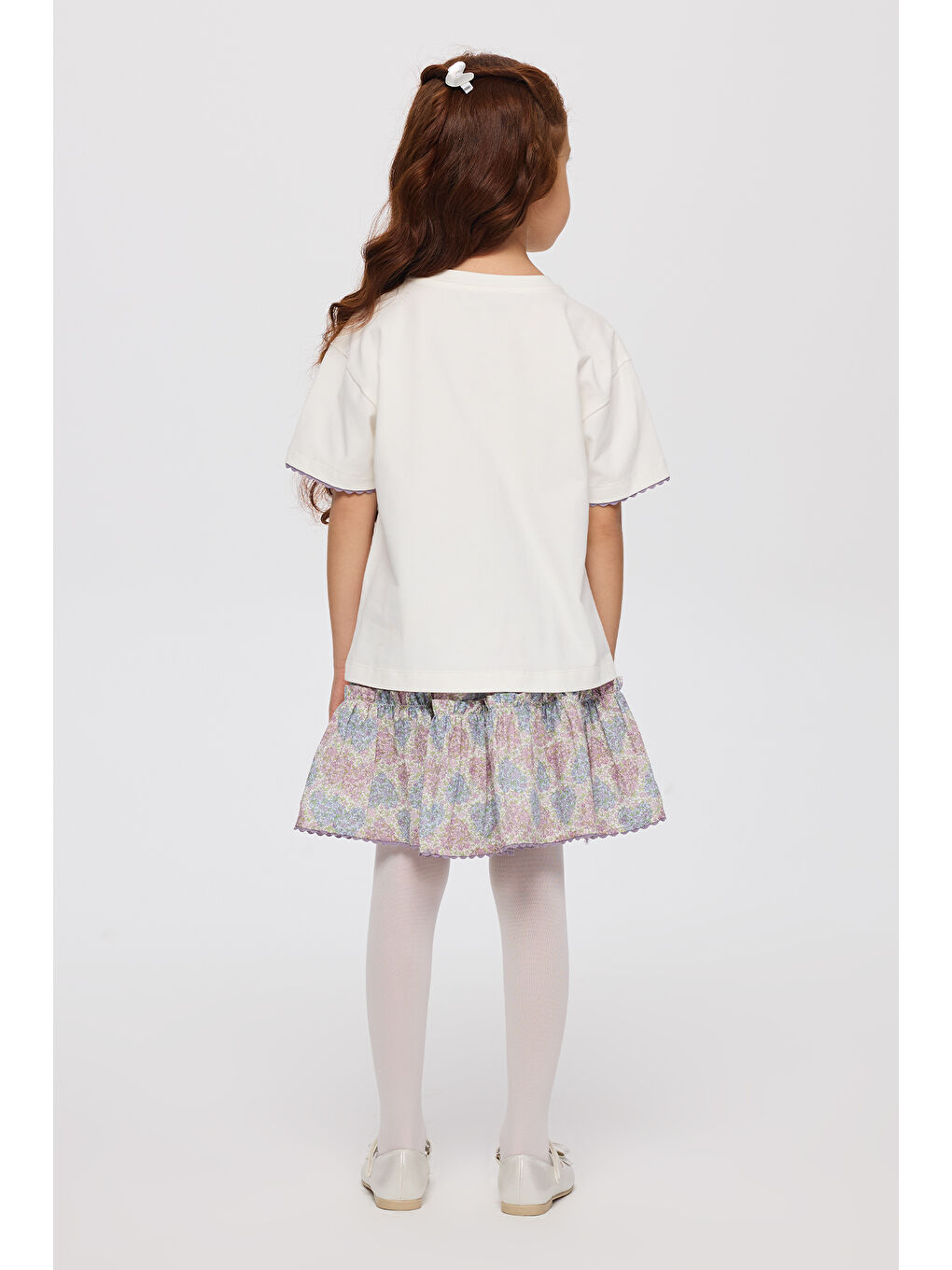 Beyaz Liberty Kumaş Nakış Detaylı Kız Çocuk Tişört-6