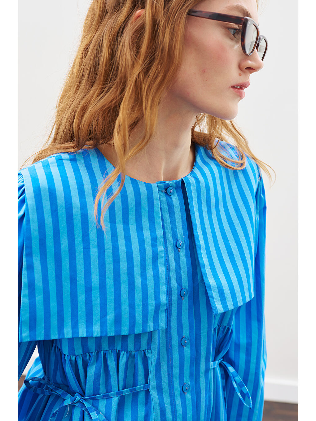 Geniş Yakalı Kuşaklı Gömlek Mavi Çizgili-3