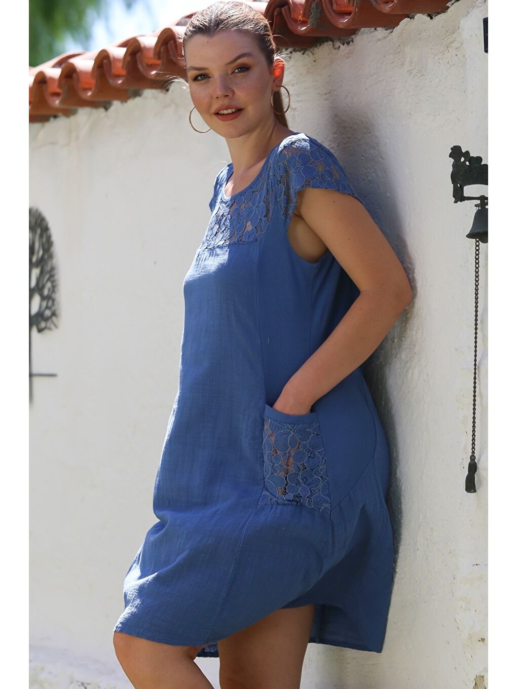 İtalyan İndigo Yuvarlak Yaka Düşük Kol Cepli Dantelli Casual Keten Karışımlı Dokuma Elbise 95 62-6