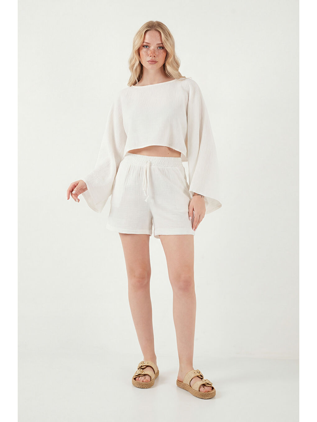 Ekru Pamuklu Comfort Fit Yuvarlak Yaka Şortlu Kadın Müslim Takım 5866317-1